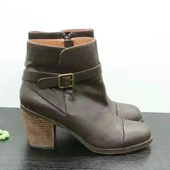 Anne Taylor Loft Women's Brown Leather Buckle Boot - Picture 7 of 11